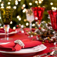 https://penobscotbaymaine.com/wp-content/uploads/2021/07/holiday-table.png