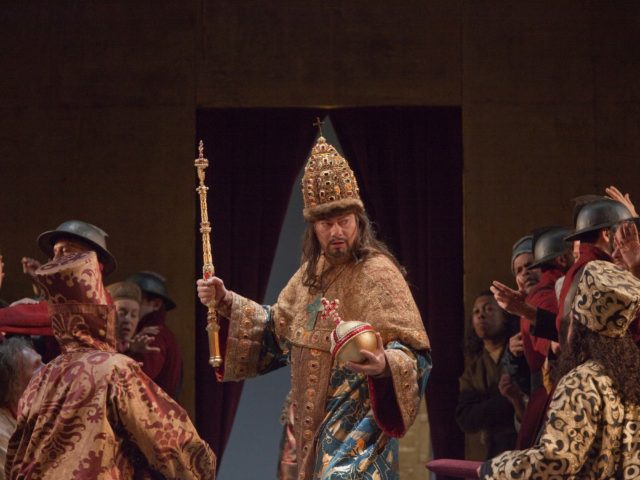 https://penobscotbaymaine.com/wp-content/uploads/2021/10/BORIS-Pape-as-title-role_159aMED1-640x480.jpg